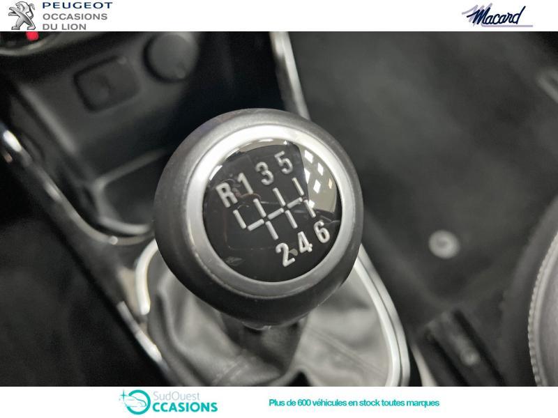 Photo 19 de l'offre de Opel Adam Rocks 1.0 Direct Injection Turbo 115ch Start/Stop à 14 790 € chez SudOuest Occasions