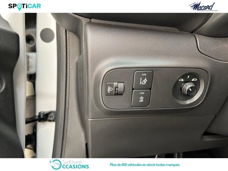 Photo 23 de l'offre de Citroën C3 BlueHDi 100ch Feel S&S E6.d-TEMP BVM5 à 13 990 € chez SudOuest Occasions
