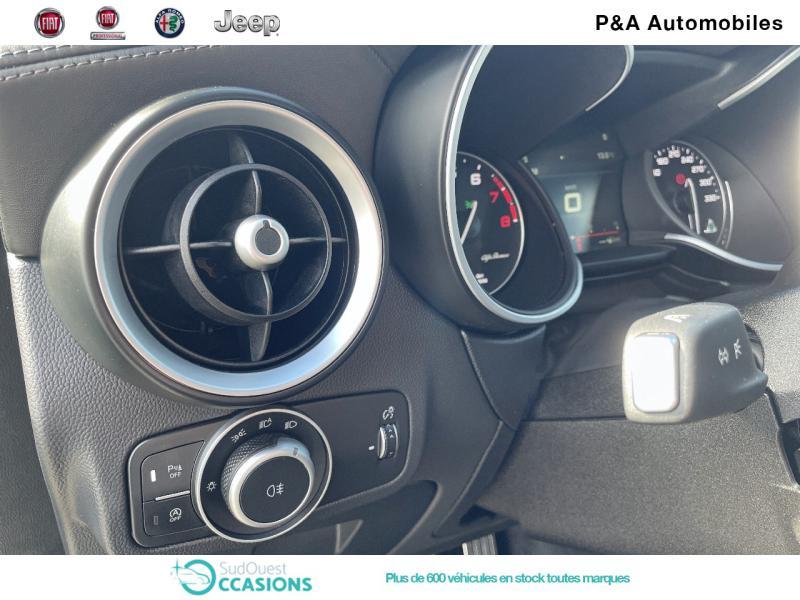Photo 19 de l'offre de Alfa Romeo Stelvio 2.9 V6 510ch Quadrifoglio Q4 AT8 à 57 980 € chez SudOuest Occasions