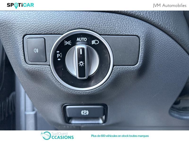 Photo 23 de l'offre de Mercedes-Benz CLA 200 d Fascination 7G-DCT à 27 290 € chez SudOuest Occasions