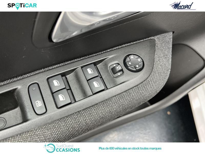 Photo 24 de l'offre de Peugeot 208 1.2 PureTech 100ch S&S Style EAT8 à 21 490 € chez SudOuest Occasions