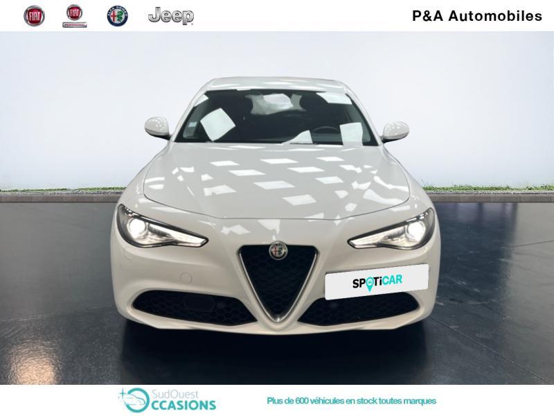 Photo 2 de l'offre de Alfa Romeo Giulia 2.2 JTD 180ch Lusso AT8 à 23 890 € chez SudOuest Occasions