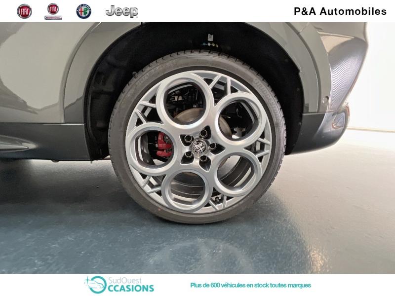 Photo 11 de l'offre de Alfa Romeo Tonale 1.3 PHEV 280ch Veloce AT6 e-Q4 à 54 880 € chez SudOuest Occasions