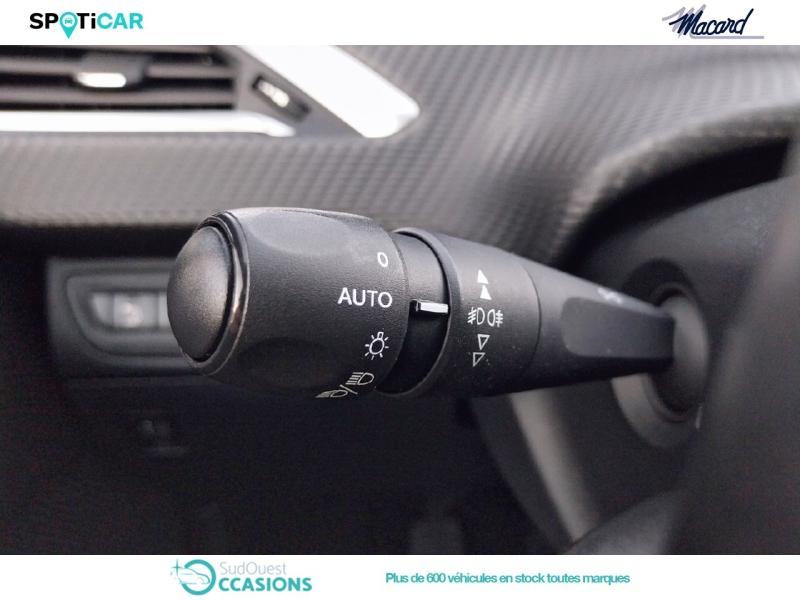 Photo 21 de l'offre de Peugeot 208 1.2 PureTech 82ch Allure 3p à 12 990 € chez SudOuest Occasions