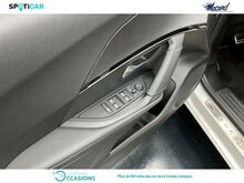 Photo 12 de l'offre de Peugeot 2008 e-2008 136ch GT à 32 800 € chez SudOuest Occasions