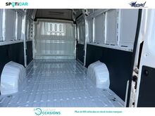 Photo 10 de l'offre de Peugeot Boxer Fg 440 L4H3 2.2 BlueHDi S&S 140ch Asphalt à 33 900 € chez SudOuest Occasions