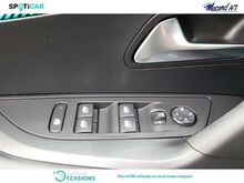 Photo 14 de l'offre de Peugeot 2008 1.2 PureTech 100ch S&S Allure à 22 990 € chez SudOuest Occasions
