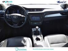 Photo 8 de l'offre de Toyota Avensis 147 VVT-i Executive à 13 990 € chez SudOuest Occasions